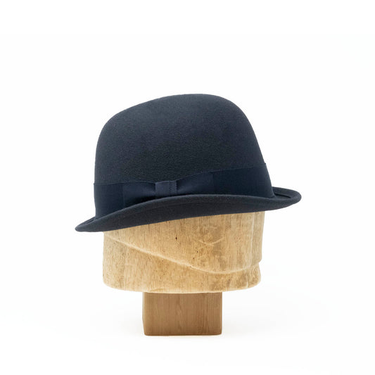Snub Nose Bowler