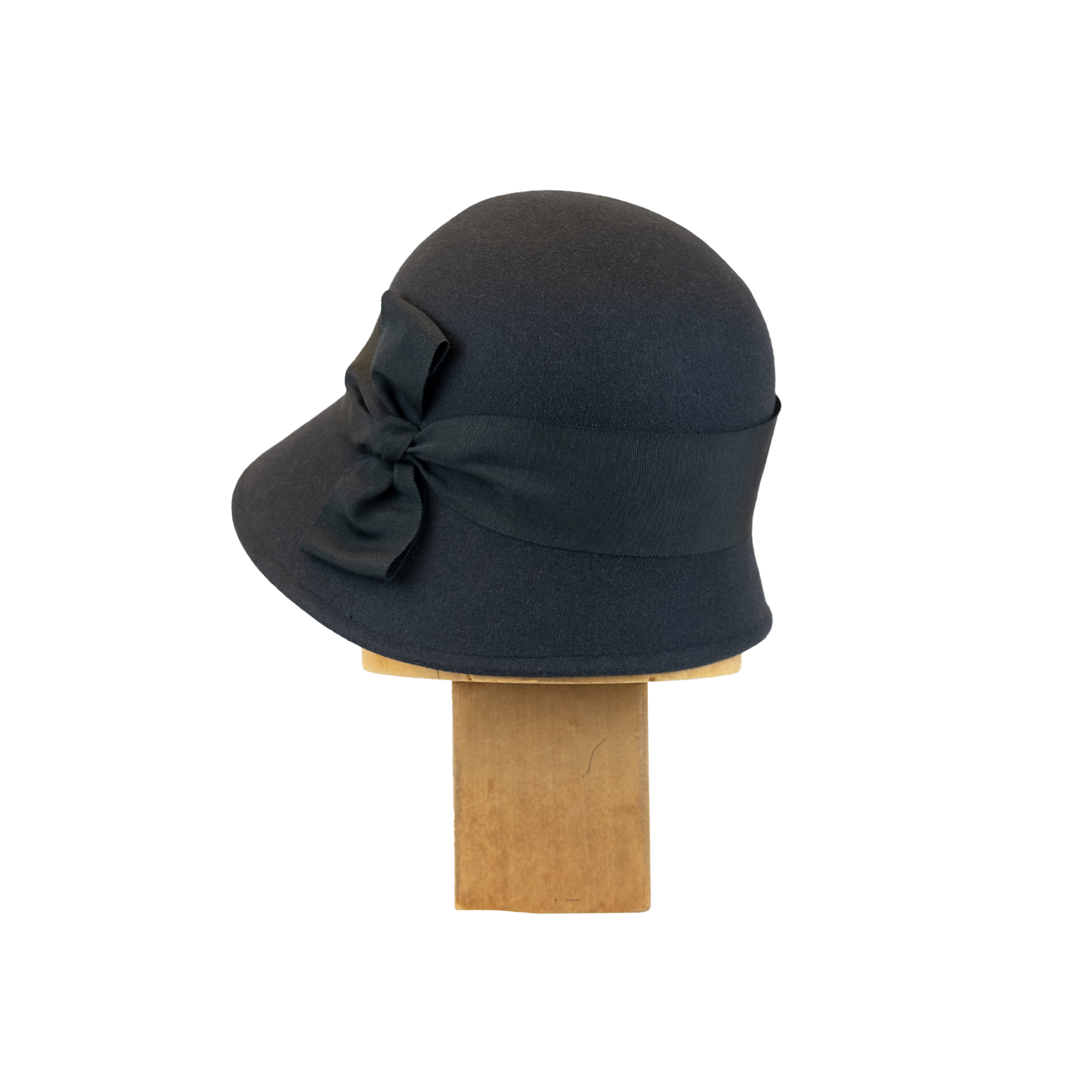 Simple Cloche Black Flat Felt