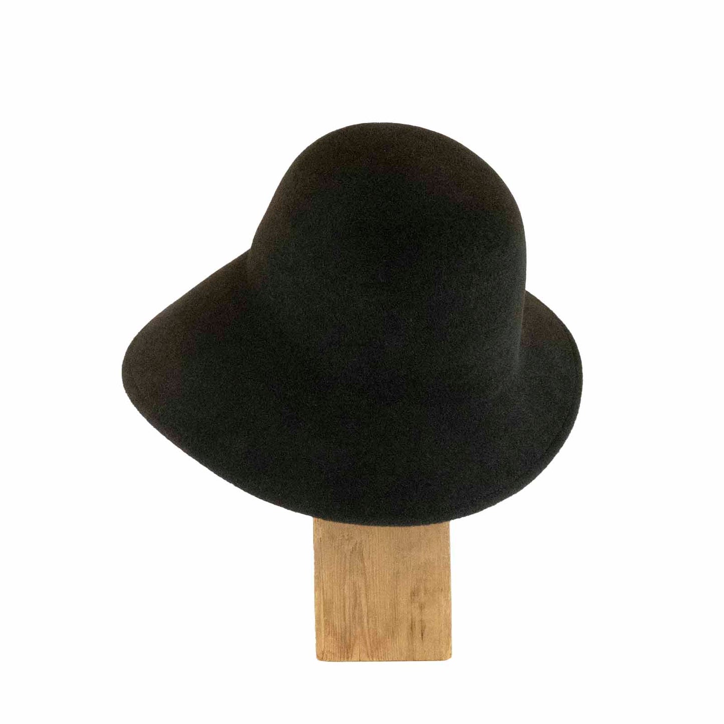 Sidesweep cloche in black velour felt