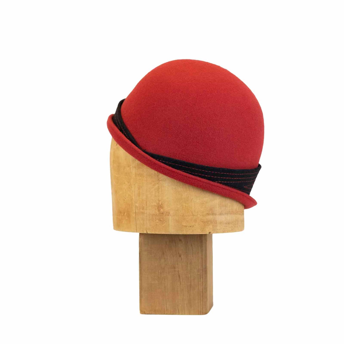 Phryne Cloche in Red Flat Felt