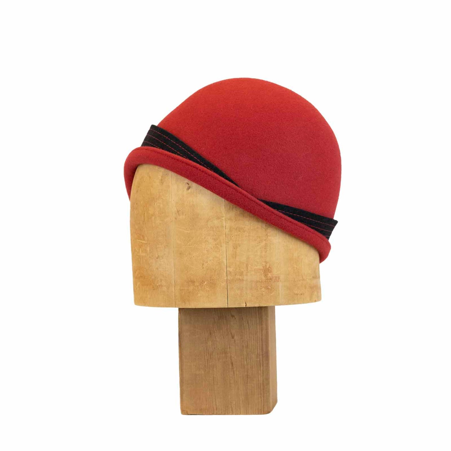 Phryne Cloche in Red Flat Felt