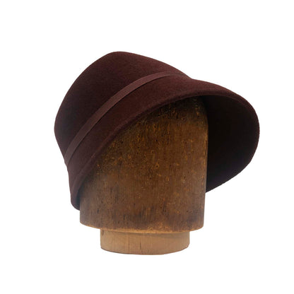 Tapered bucket in velour felt