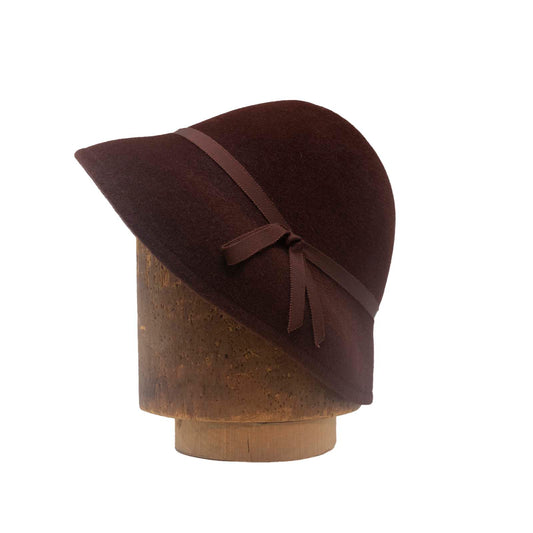Tapered bucket in velour felt